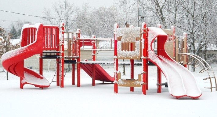 Playground with snow 2 183d17ce614a305ef7e14498bef98c4b